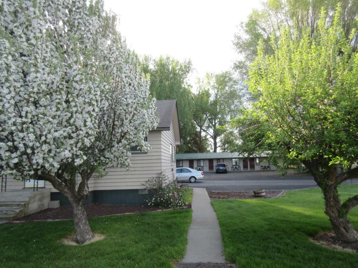 The Willows Motel Wilbur Luaran gambar